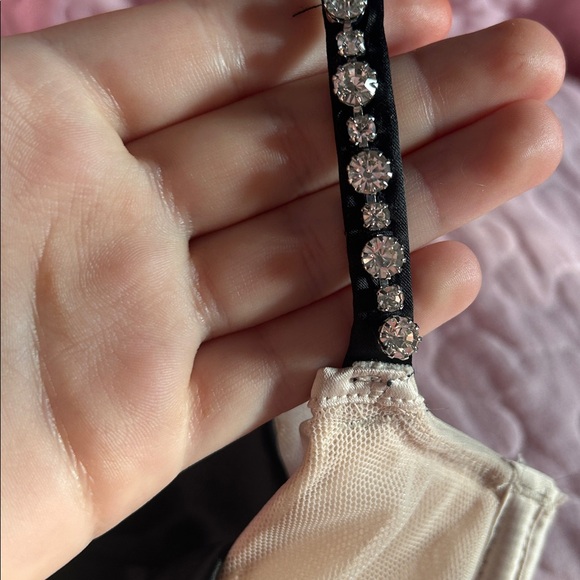 Black and Cream Lingerie Set - Picture 2 of 5